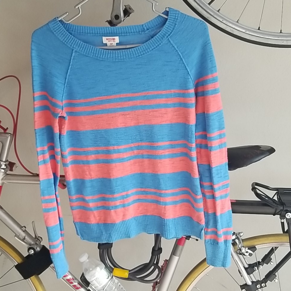 💥Small Mossimo sweater 💥2 for $20💥